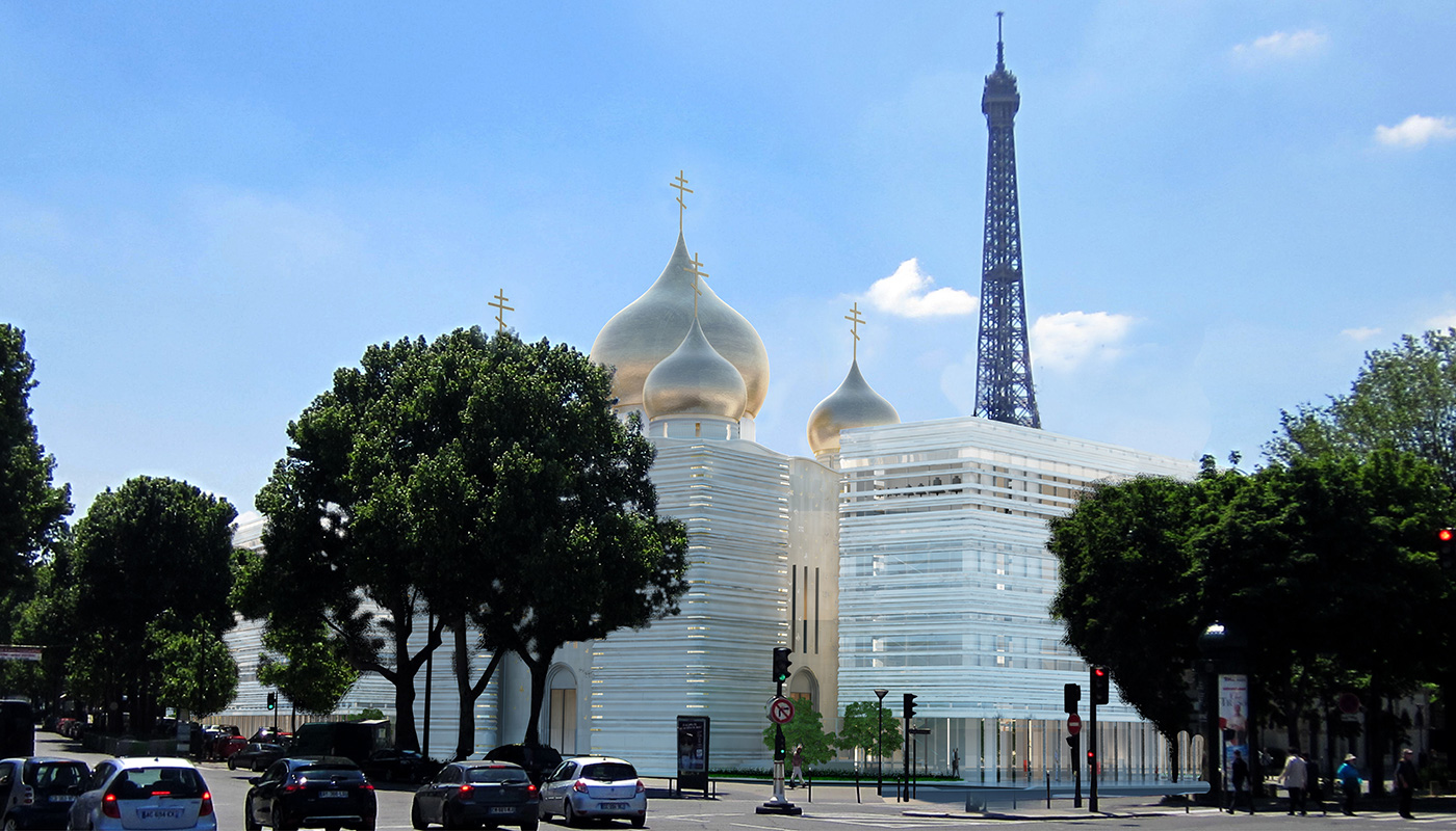 Perspective de la Cathédrale Orthodoxe russe de Paris, devant la Tour Eiffel, inaugurée mercredi 19 octobre 2016