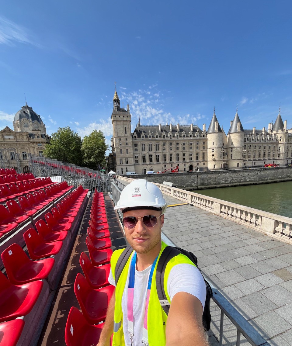 collaborateur bureau veritas près des structures provisoires quais de seine