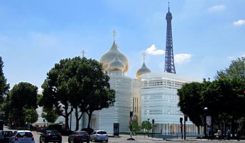 Perspective de la Cathédrale Orthodoxe russe de Paris, devant la Tour Eiffel, inaugurée mercredi 19 octobre 2016